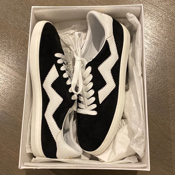 Stuart Weitzman Shoes - Stuart Weitzman Daryl sneakers. Size 8.5